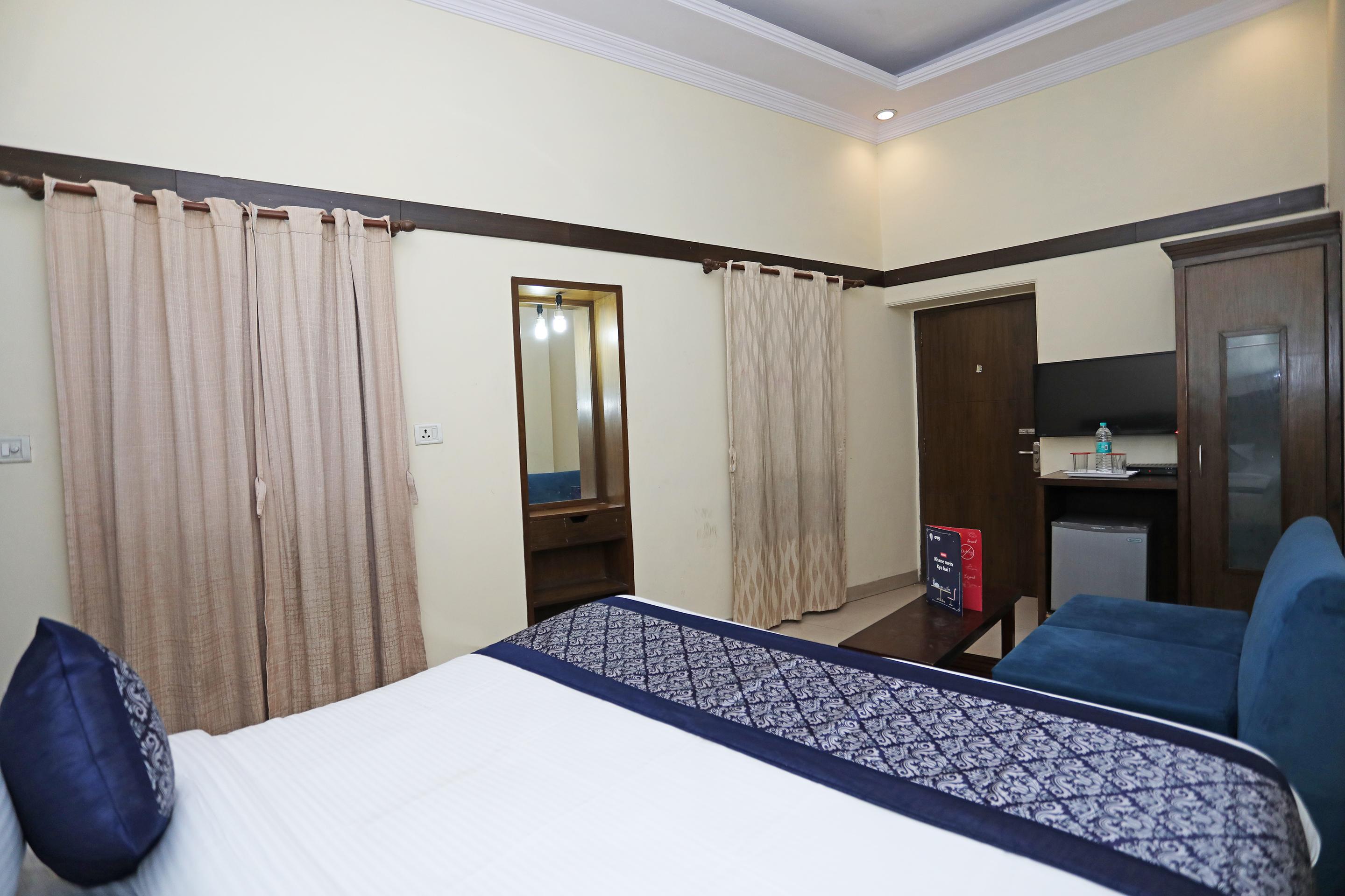 Capital O 10750 Hotel Vivek Neu-Delhi Exterior foto